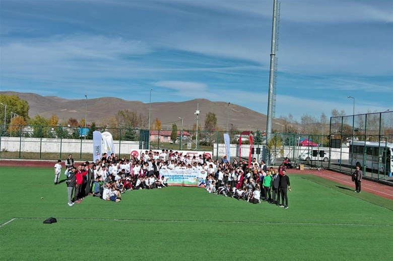 ARDAHAN’IN KOŞAN YILDIZLARI PROJESİNE YOĞUN İLGİ