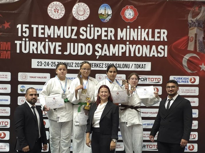 JUDODA ÇİFTE GURUR: TÜRKİYE DERECESİ VE BALKAN ŞAMPİYONASI BİLETİ 