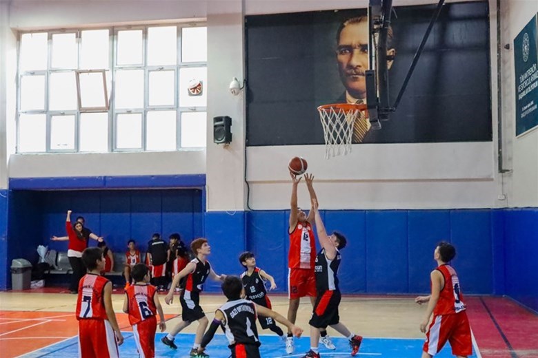 GSB ARDAHAN U14 ERKEK BASKETBOL TAKIMINDAN BÖLGE ŞAMPİYONASI BAŞARISI