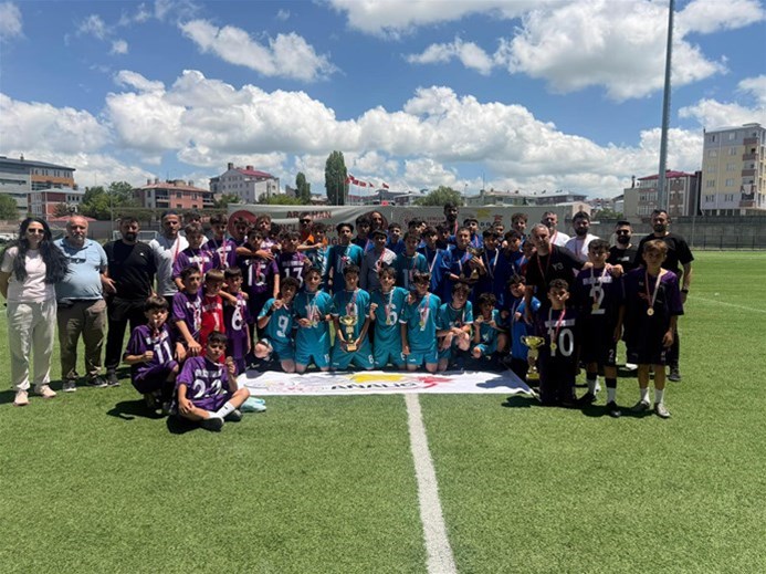 ARDAHAN’DA ANALİG FUTBOL MÜSABAKALARI TAMAMLANDI
