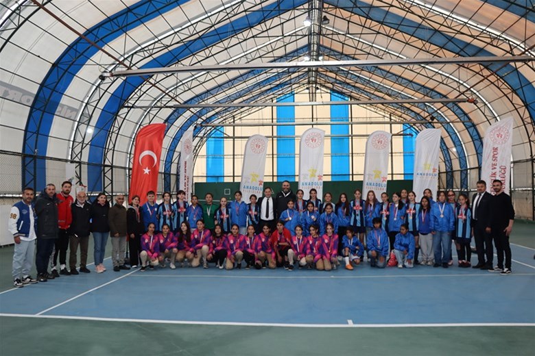 ANADOLU YILDIZLAR LİGİ GRUP MÜSABAKALARI ARDAHAN’DA TAMAMLANDI